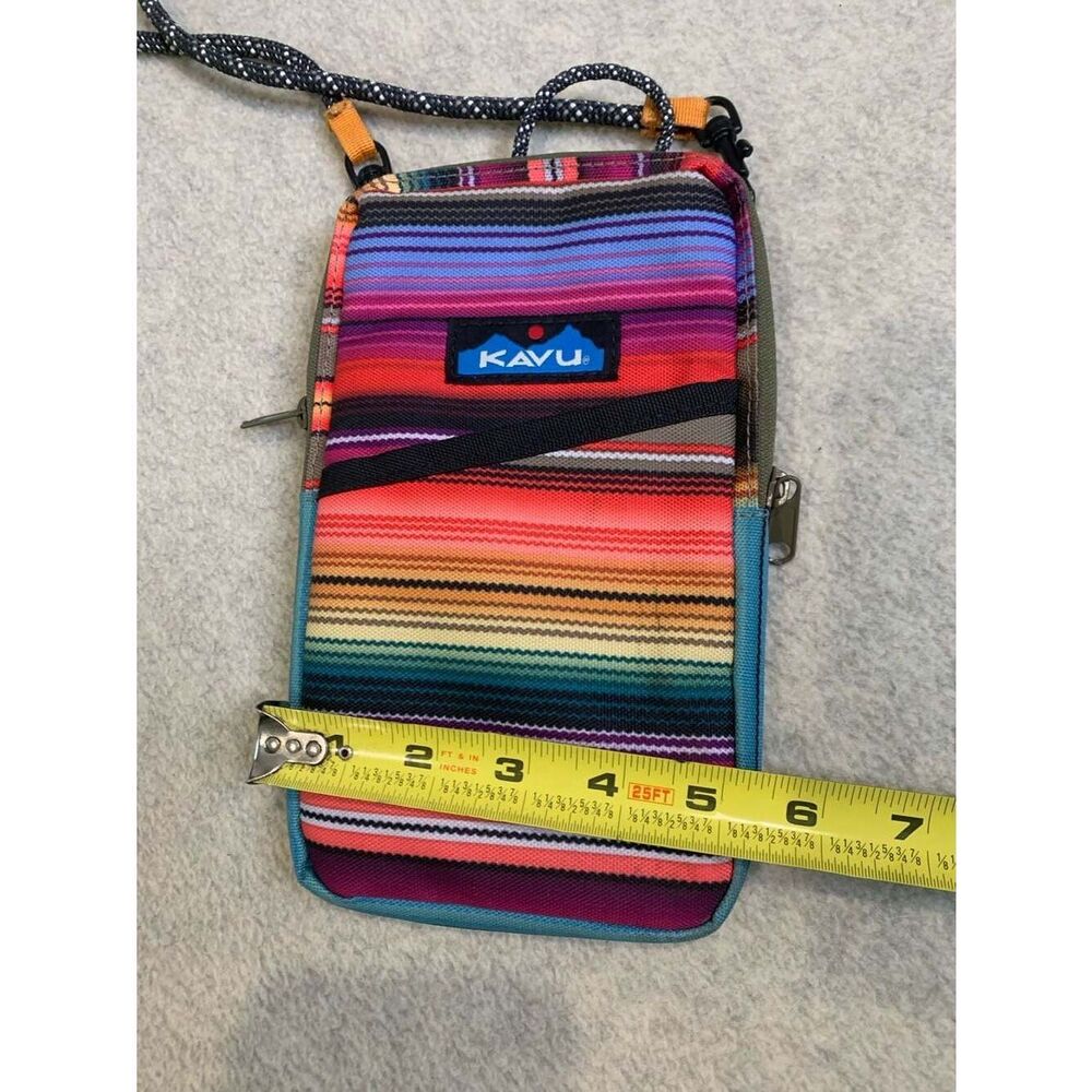 KAVU Essential Case Crossbody Phone Bag in Coastline Blanket